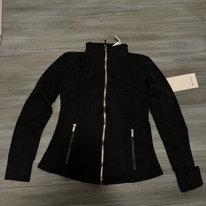 Lululemon Black and Gold Size 6